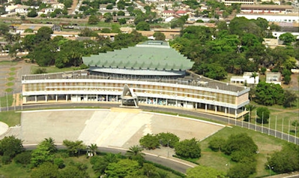 Le gouvernement va réhabiliter les Palais des Congrès de Lomé et de Kara